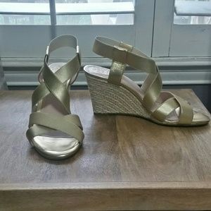Vince Camuto Gold Hadassa Wedges